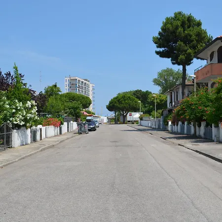 Beautiful In Lido Di Pomposa-lido Degli Scacch Near Beach * Lido di Scacchi