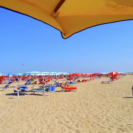 Beautiful In Lido Di Pomposa-lido Degli Scacch Near Beach